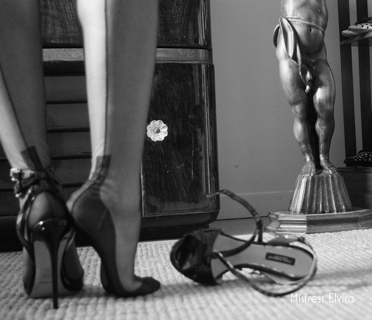 Fetish 4 – Mistress Elvira