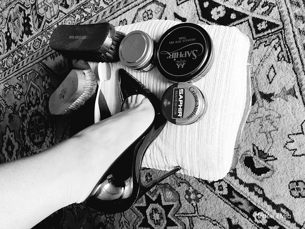 Fetish 5 – Mistress Elvira